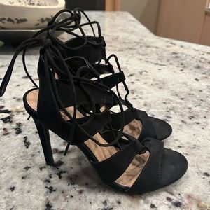 Mossimo black strap heels